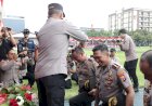 Kapolda-Jatim-Pimpin-Upacara-Kenaikan-Pangkat-2.925-Personel-di-Penghujung-Tahun-2023