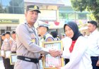Raih-Penghargaan,-Dua-Polwan-Polres-Lumajang-Dinilai-Berprestasi-dan-Berdedikasi