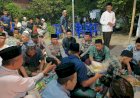 Polisi-Takziyah-ke-Rumah-Duka-Santri-di-Desa-Wadungasih-Buduran