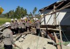 Kehadiran-Brimob-Ringankan-Beban-Warga,-Rumah-Terdampak-Bencana-Dibongkar