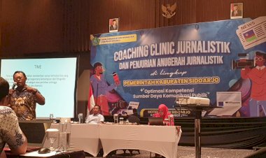Personel-Humas-Polresta-Sidoarjo-Hadiri-Coaching-Clinic-Jurnalistik-dan-Penjurian-Anugerah-Jurnalistik-yang-Diselenggarakan-Dinas-Kominfo-Sidoarjo