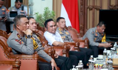 Wujudkan-Pemilu-Damai-Kapolda-Jatim-Kunjungi-Kantor-DPRD-Jawa-Timur