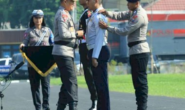 Kapolda-Jatim-Pimpin-Apel-Gelar-Pasukan-Operasi-Lilin-Semeru-2023