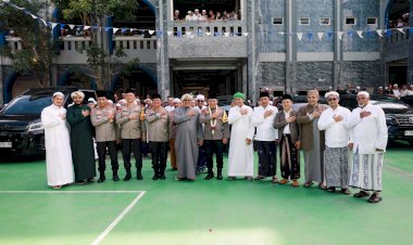 Kunjungi-Ponpes-di-Pasuruan,-Kapolri:-Cooling-System-dalam-Memelihara-Situasi-Kondusif-Jelang-Pemilu