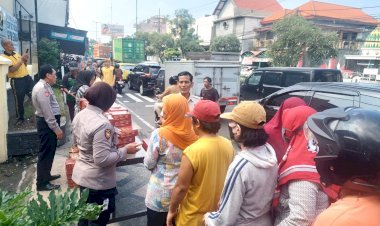 Asa-Kepedulian-Anggota,-Polsek-Gedangan-Berbagi-Takjil