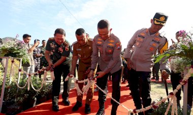 Sambut-Hari-Bhayangkara-ke-–-78-Kapolda-Jatim-Resmikan-Sumur-Air-Dalam-di-Ponorogo