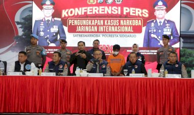 Polresta-Sidoarjo-Berhasil-Tangkap-Pengedar-Narkoba-Jaringan-Internasional,-30Kg-Sabu-Diamankan