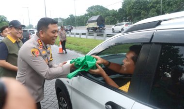 Kapolresta-Sidoarjo-Cek-Arus-Balik-Lebaran-di-Rest-Area-KM-753