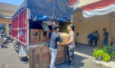 Polisi-Berhasil-Gagalkan-Penyelundupan-Arak-Bali-Truk-Pengangkut-Diamankan-di-Jember