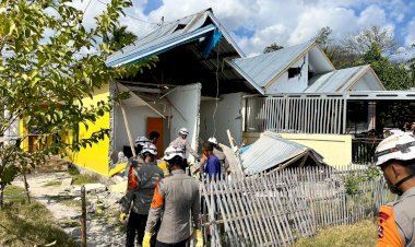 Brimob-dan-Pertamina-Bersinergi-Hadirkan-Sumber-Air-Bersih-bagi-Warga-Terdampak-Gempa