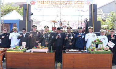 Kapolresta-Sidoarjo-Hadiri-HUT-TNI-ke-81,-Perkuat-Soliditas-TNI-Polri-Bersama-Rakyat