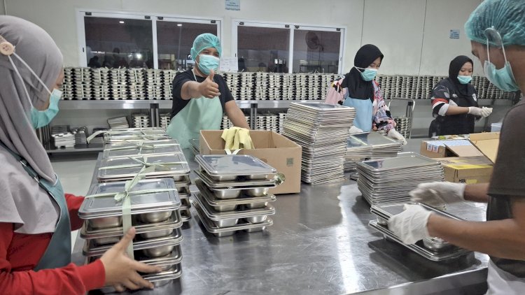 Polda Jatim Konsisten Penuhi Gizi Pelajar, Program MBG Masuki Hari Keempat