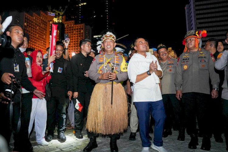 Kapolri dan Mensesneg Tinjau Panggung Rakyat di HI, Masyarakat Antusias