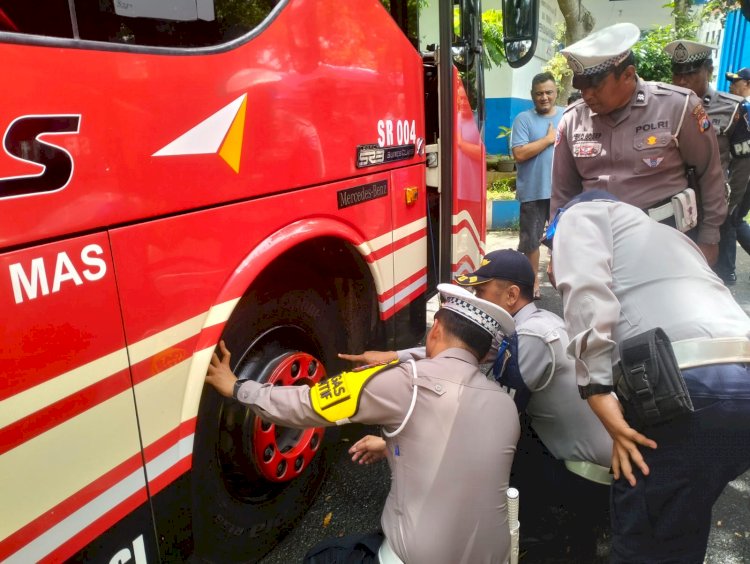 Operasi Zebra Semeru Polres Malang Gelar Ramp Check di Terminal Kepanjen