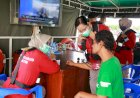 Cepat-Dekat-dan-Bersahabat-Ditpolairud-Polda-Jatim-Gelar-Perpustakaan-dan-Klinik-Terapung