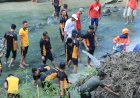 Gerakan-Indonesia-ASRI-:-Polres-Ngawi-Bersihkan-Aliran-Sungai-di-Jembatan-Purba